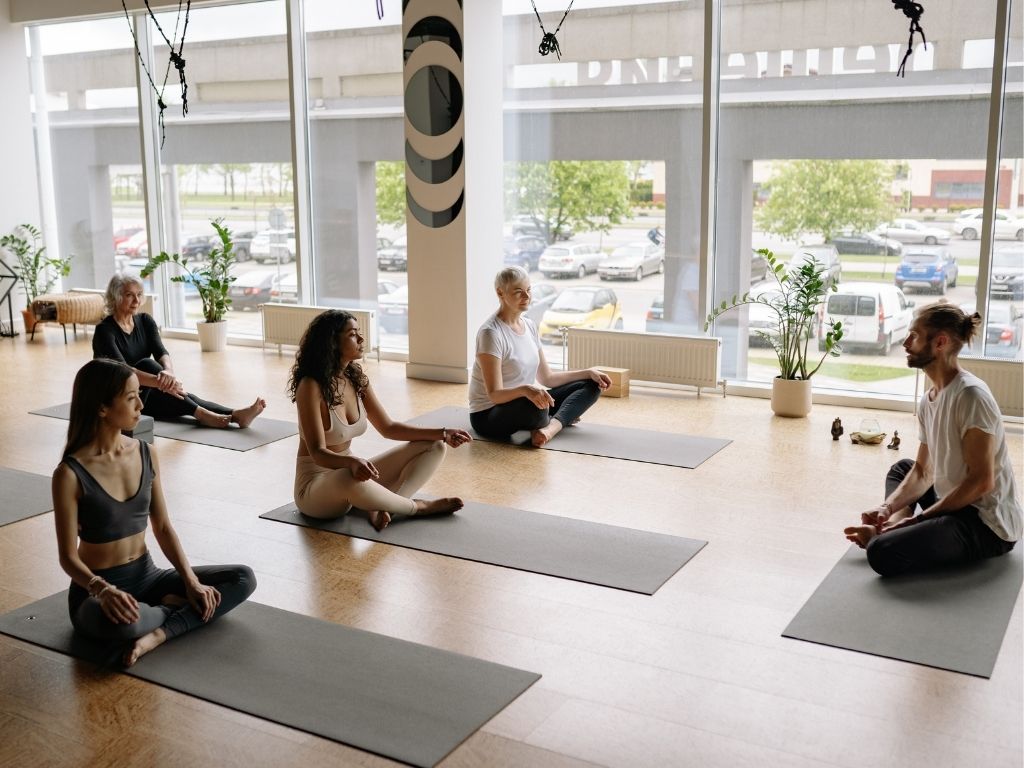 Costo Corsi Yoga - Lezione Yoga in Presenza