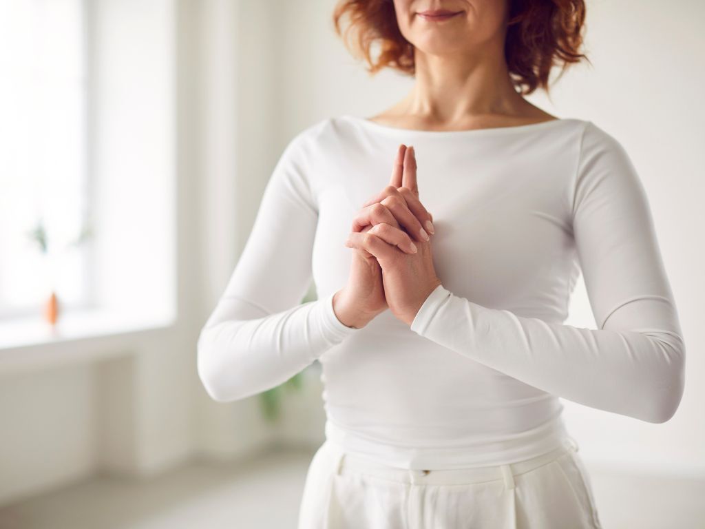 una donna pratica i mudra