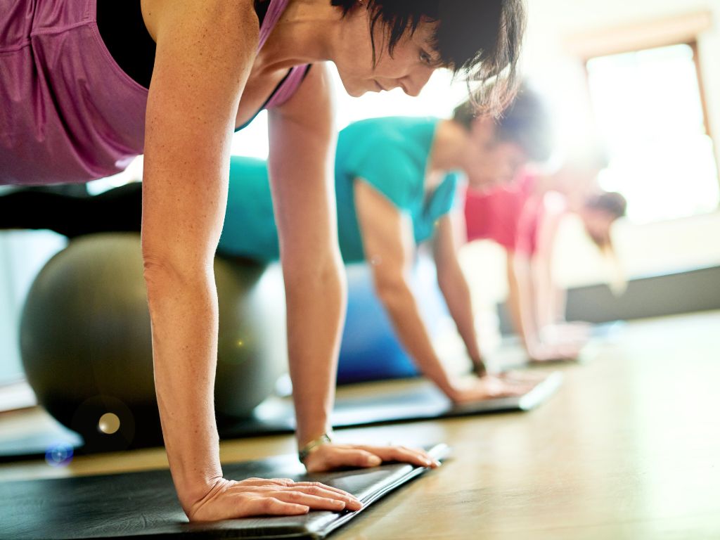 una-lezione-pilates-con-la-palla