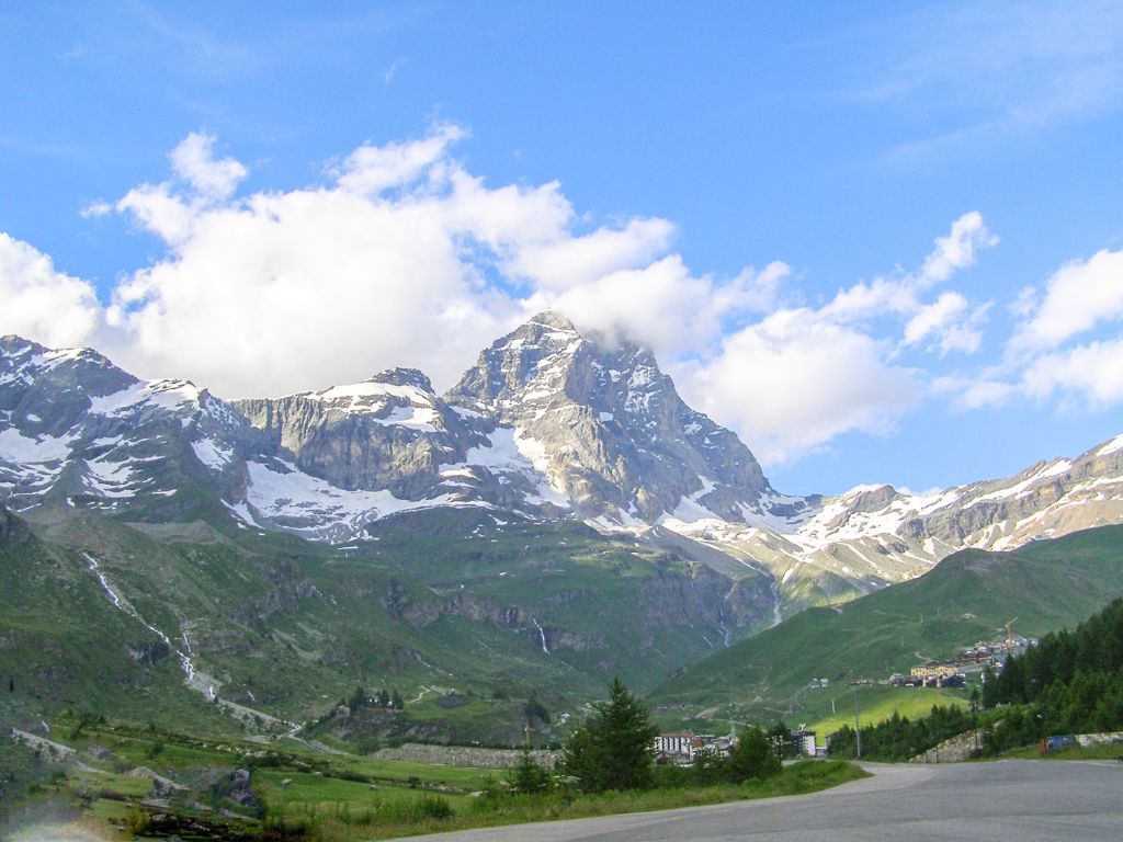 cervinia-in-valle-daosta-vista-panoramica